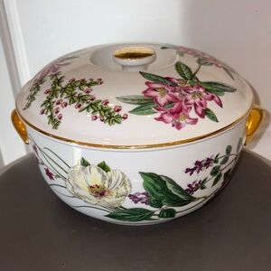 Spode ‘Stafford Flowers’ Round Covered Oven-to-Tableware Casserole Dish, 8.5” W